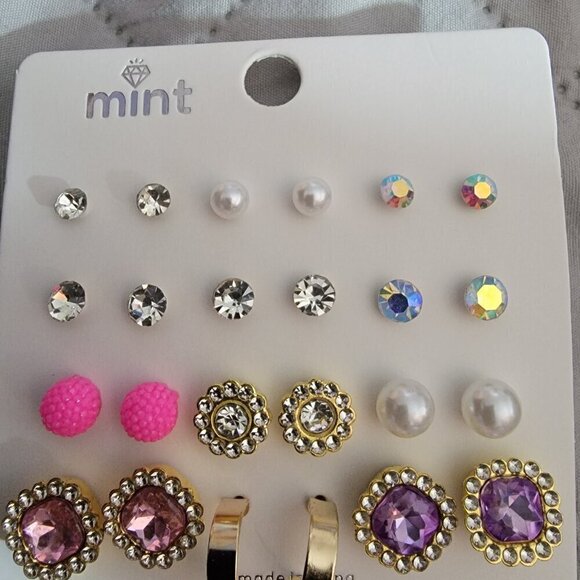 ❤️MINT dozen pair of pierced stud earrings NWT ❤️ - Picture 1 of 10